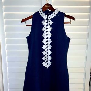 NWT Lilly Pulitzer Women's Callista High Collar Shift Dress in Navy Blue/Size M